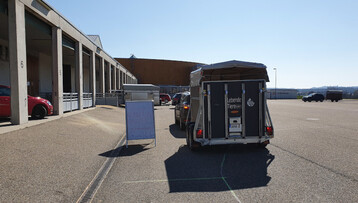 Kälbervermarktung derzeit ohne Publikum.