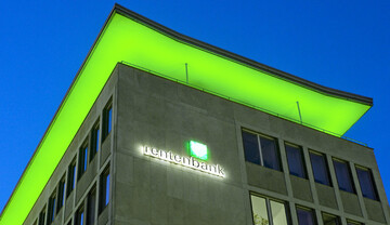 �Die Rentenbank ist in guten Zeiten n�tzlich, in Zeiten wie diesen, ist sie aber unersetzlich,� meinte Dr. Horst Reinhardt, Sprecher des Vorstands der Rentenbank, auf der Bilanzpressekonferenz mit Blick auf die angespannte wirtschaftliche Lage vieler Betriebe wegen der Corona-Pandemie. 