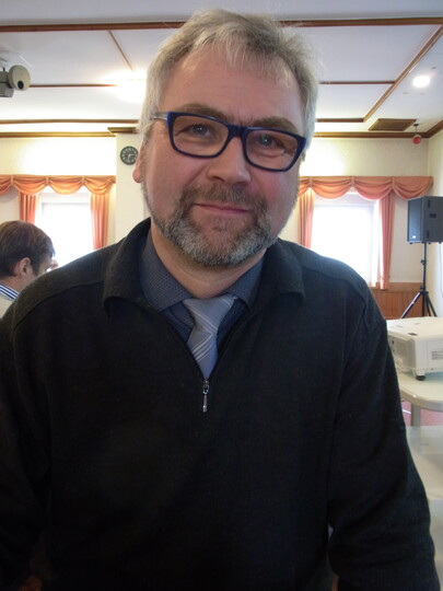 Klauenerkrankungen sind inzwischen zur dritthäufigsten Abgangsursache geworden, erläuterte Wolfgang Sekul. Damit die Kühe weniger lahm gehen, rät er zur Vorbeuge, gezielten Behandlung und gepflegten Laufgängen und Liegeflächen.