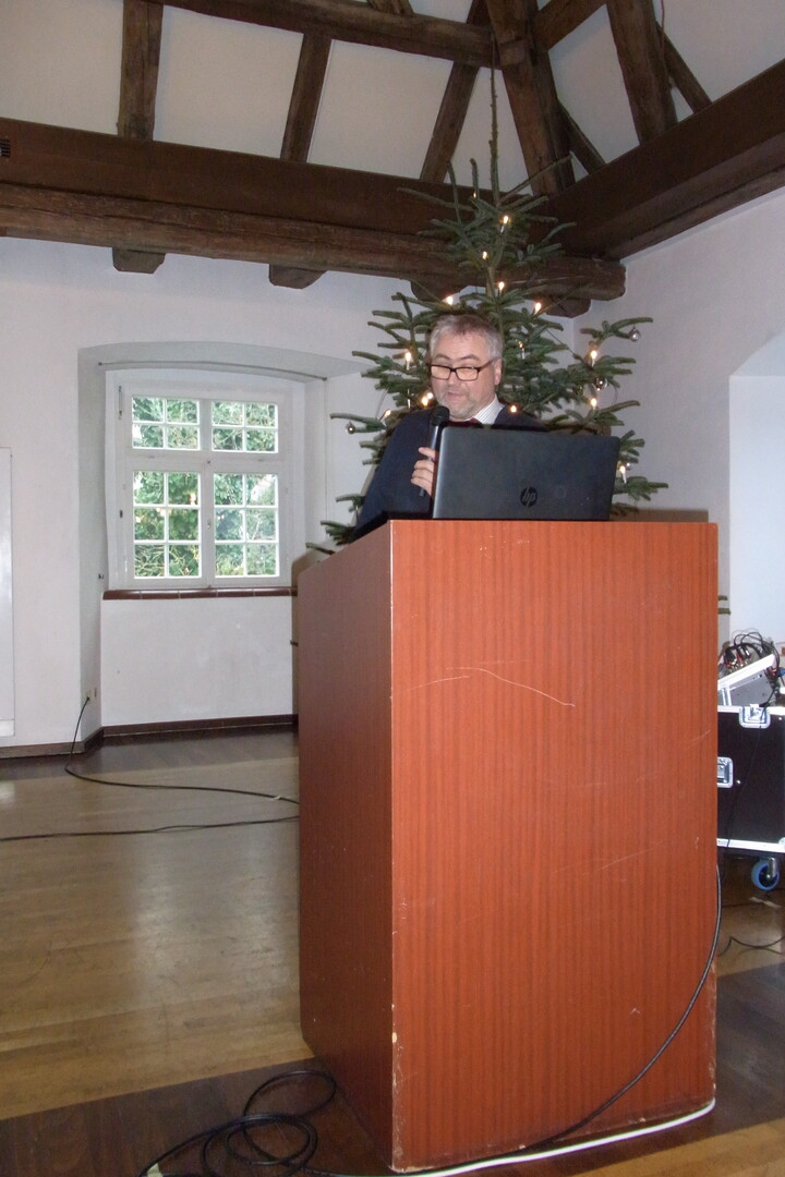 Die Behandlung vn Klauenschäden sollte die Regel, nicht die Ausnahme sein, appellierte Wolfgang Sekul, Klauenexperte am LAZBW, an die Zuhörer in Aulendorf. Er rät zu einer regelmäßigen, fachgerechten Klauenpflege.