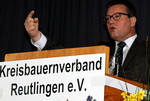 „Es wird keine weitere Verschärfung der Düngeverordnung geben. Mit mir nicht“, versprach Agrarminister Peter Hauk in St. Johann. Baden-Württemberg habe das beste Wasser in ganz Deutschland. Das liege unter anderen daran, weil man hierzulande schon seit über 40 Jahren eine Schutzgebiets- und Ausgleichsverordnung (SchALVO) habe. "So lange kümmern wir uns schon ums Grundwasser", so Hauk.