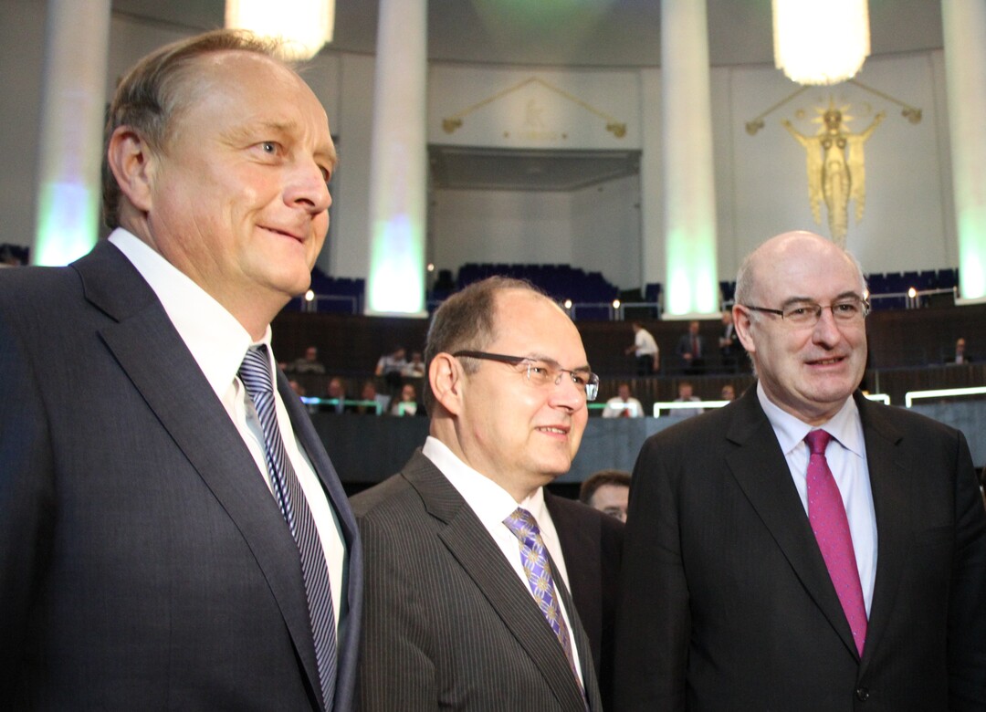 Deutscher Bauerntag in Hannover mit (v.l.): DBV-Pr�sident Joachim Rukwied, Bundeslandwirtschaftsminister Christian Schmidt und EU-Agrarkommissar Phil Hogan.