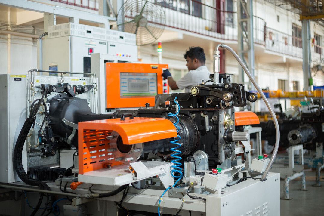 SDF gestaltet sein indisches Traktorenwerk neu und erweitert zugleich die Produktionskapazit�t auf �ber 20.000 Einheiten pro Jahr. 