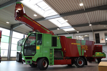 Strautmann stellt die selbstfahrenden Futtermischwagen ab sofort auf eine neu konzipierte Fahrerkabine um.