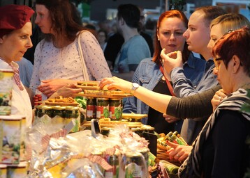 Schauen und probieren ist auf der Slow Food ausdr�cklich gew�nscht.