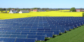  Energiegenossenschaften nehmen die Menschen vor Ort bei der Energiewende mit. Die Projekte werden immer gr��er und vielf�ltiger und es werden immer mehr. 