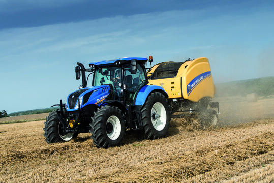 New Holland Agriculture erweitert die T6-Baureihe mit dem neuen T6 Dynamic Command-Getriebe. Herzstück des 8-stufigen Teillastschaltgetriebes mit 3 Gangruppen ist die Doppelkupplungstechnologie.