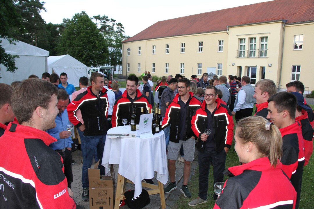Die Teilnehmer der Sparte Weinbau luden am Mittwoch zu einer Weinprobe ein. Zu Verkosten gab es Weine aller Teilnehmer.