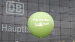 Wir machen Euch satt-Demo vor dem Berliner Hauptbahnhof