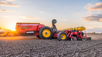 Die Einzelkorns�maschine Tempo ist das Zugpferd bei V�derstad. Mittlerweile gibt es sie von vier bis 24 Reihen. 