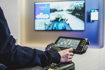 Im M�rz stellten Valtra und Elisa auf einer Veranstaltung in Helsinki einen ferngesteuerten Traktor vor. 