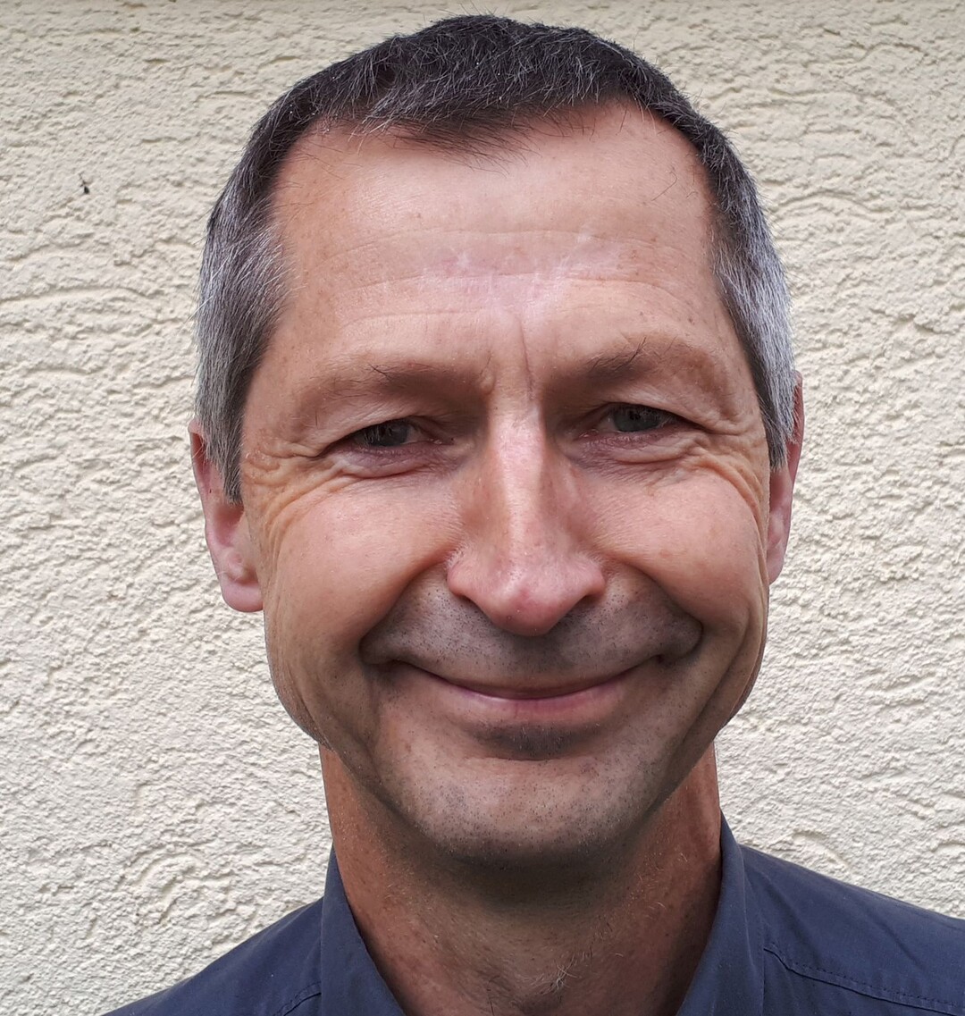 Dr. Wolfgang Zehlius-Eckert ist Mitbegr�nder und Fachbereichsleiter f�r Recht und Verwaltung des Deutschen Fachverbands f�r Agroforstwirtschaft (DeFAF) e.V.